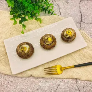 Roast mushroom quail eggs