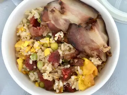 Sausage sauce and pea egg fried rice