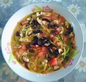 Five-colour vegetable soup