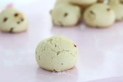 A cranberry potato bag