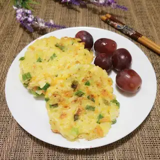 Carrot egg rice cake