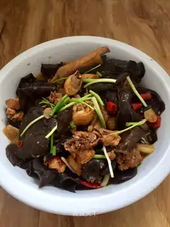 Woody chicken