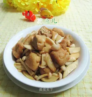 Seafood mushroom oil tofu white