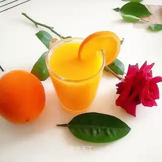 Fresh orange juice