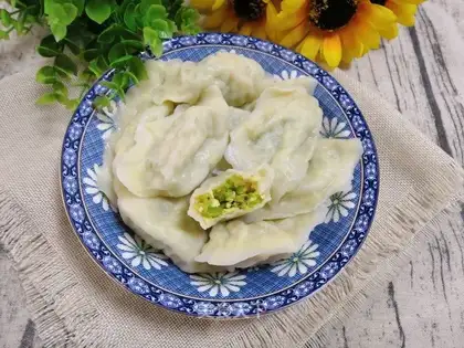 Cracker egg dumplings
