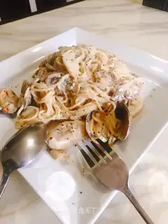 White sauce. Noodles