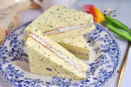 Black sesame sandwich cake
