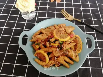 Sour lemon chicken claws