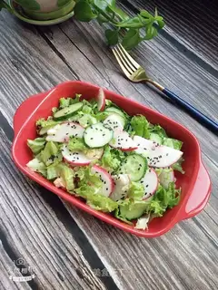 Lettuce with carrots