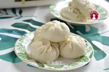Eggs and fragrance buns