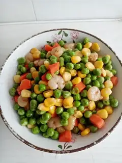 Three-colour shrimp