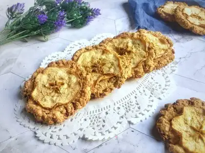 Apple oatmeal cookies