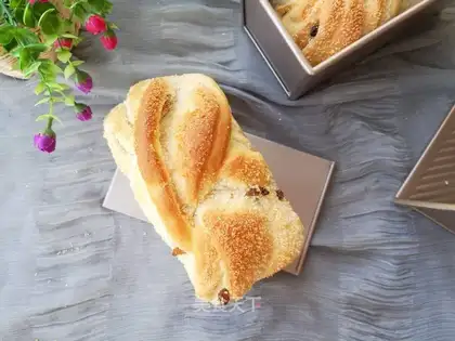Coconut raisin toast