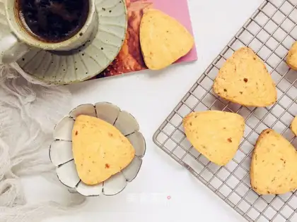 A car for cheese cookies