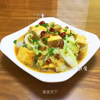Tofu with meat and cabbage