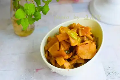 Rhodish and spicy peppers
