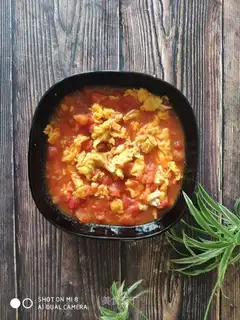Tomato fried eggs