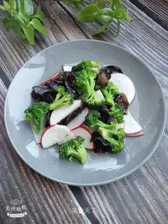 Jealous broccoli