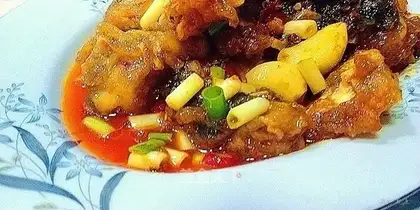 Garlic fried fish chops