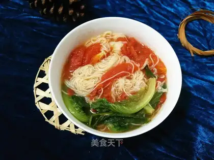 Tomato noodle soup