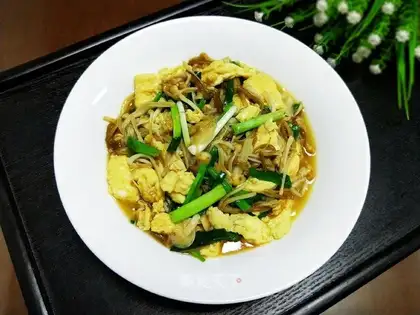 Egg fried golden mushrooms