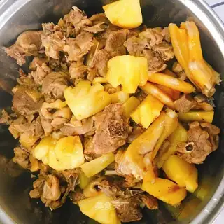 Pineapple duck