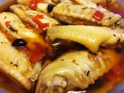 Spicy steamed chicken wings