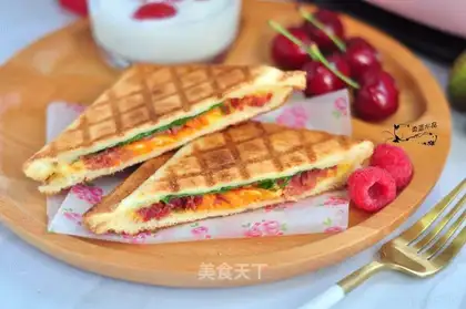 Beef cheese sandwich