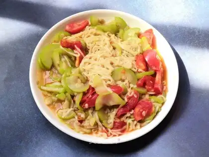 The night roses with tomatoes