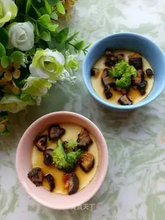 Sea cucumber steamed eggs