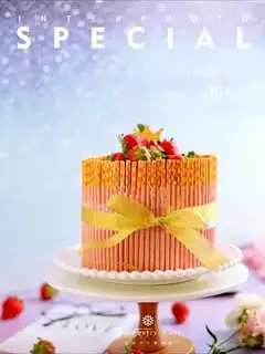 Strawberry chili cake