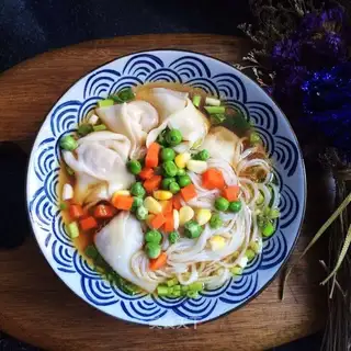 Pelican noodles