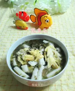 The snowed duck egg boiled pastry