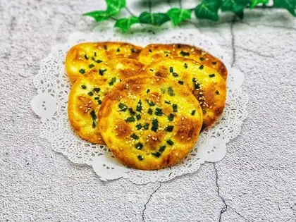 Onion dumplings