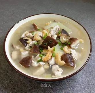 Tombo mushroom soup