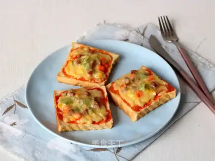 Toast mini pizza