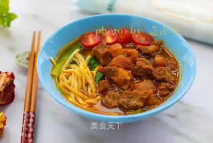 Tomato beef noodles