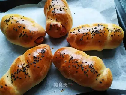 Hot dog roll
