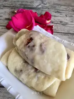 Red bean rolls