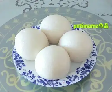 Handmade buns in the private room