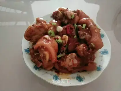 Spicy pig hands