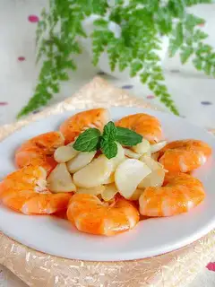 Garlic prawns