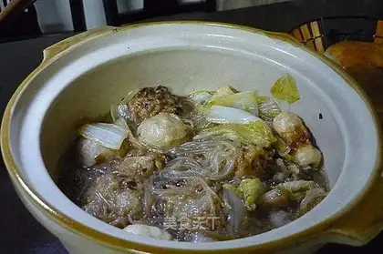 Stewed vermicelli with radish meatballs