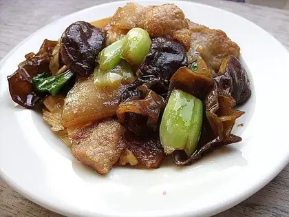 stir-fried pork with mixed vegetables