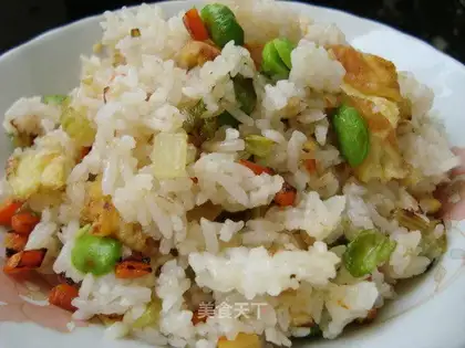 Fried rice with celery and egg