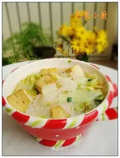 Stewed tofu with cabbage and vermicelli