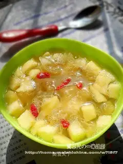 Apple and Tremella Soup