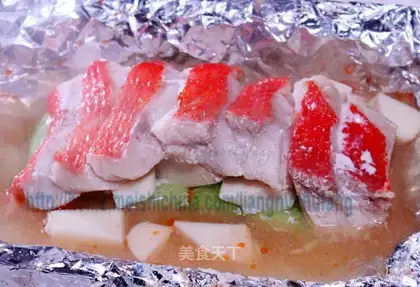 Japanese roasted golden snapper baked with tin foil