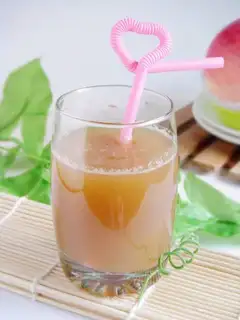 Grape apple juice