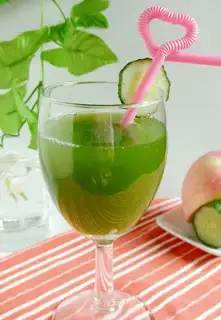 Cucumber apple drink